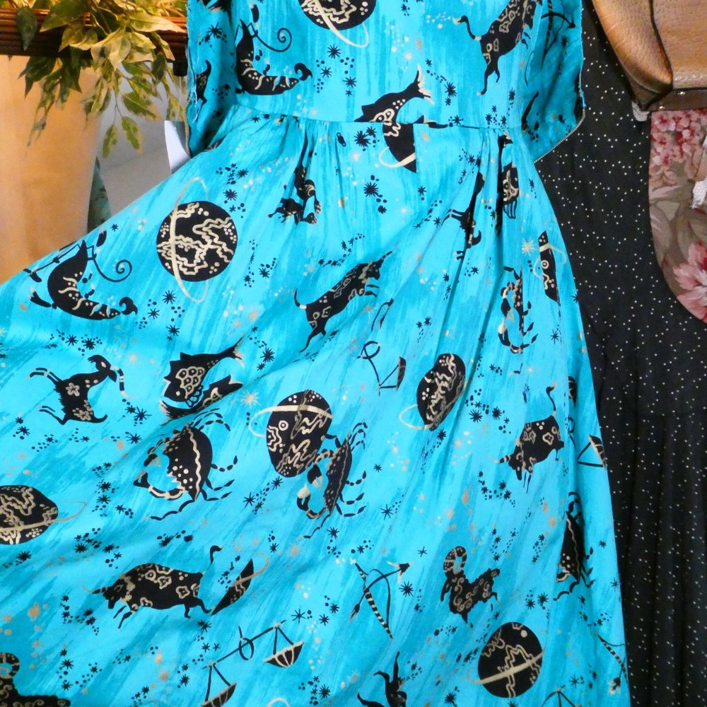 Trashy Diva 1950s Style MARILYN PARADE SWING DRESS - ASTROLOGY PRINT Sz 2 - Picture 6 of 12